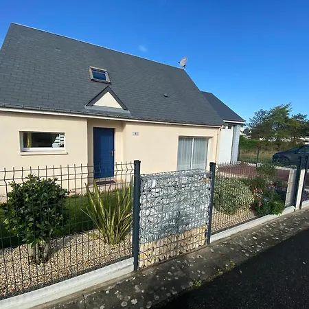 In A Location, Near The Holiday home Hauteville-sur-Mer